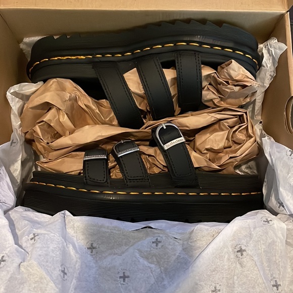 NEW Dr. Martens Blaire Slide Black 3 strap slip on  platform slides Sandals 7 - Picture 3 of 12